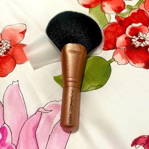 Mac Brush